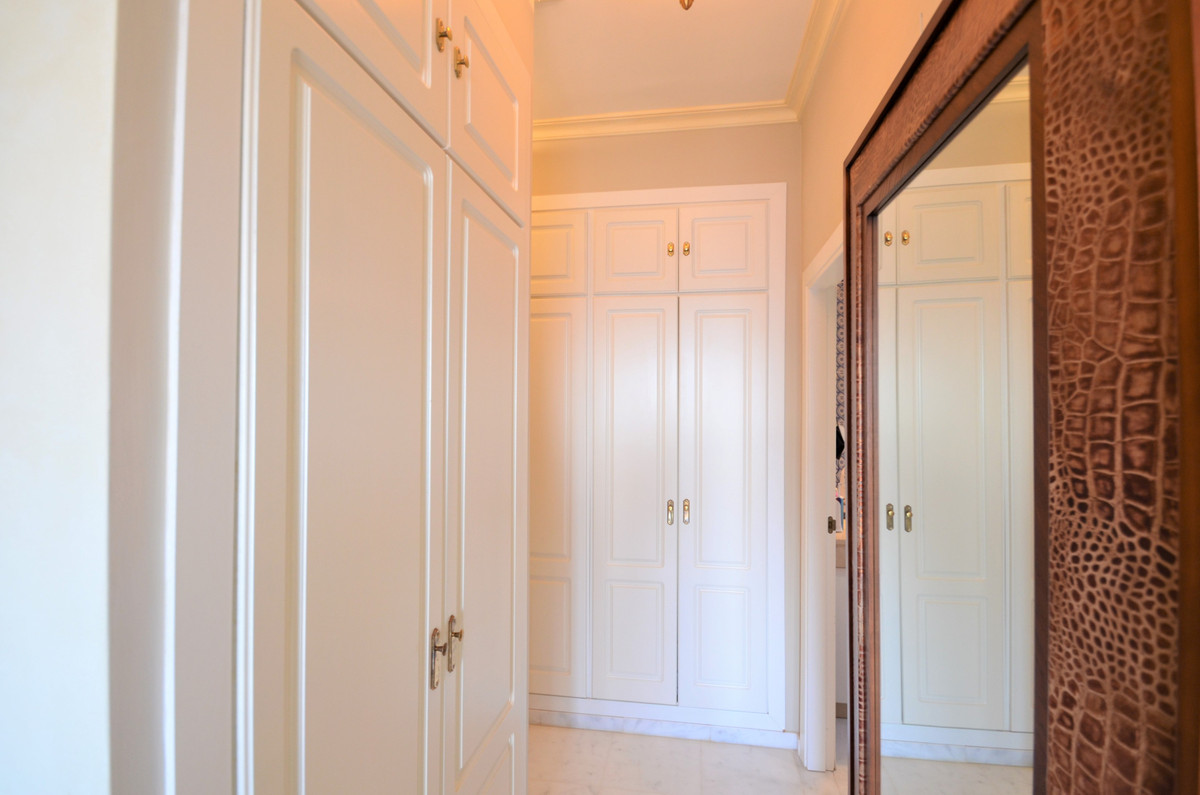 Se vende Apartamento Planta Media de 3 dormitorios en Costa Del Sol, Málaga, España