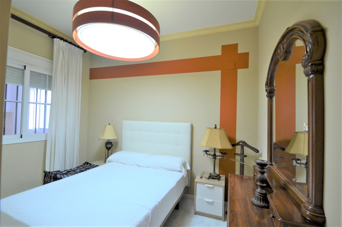 Se vende Apartamento Planta Media de 3 dormitorios en Costa Del Sol, Málaga, España