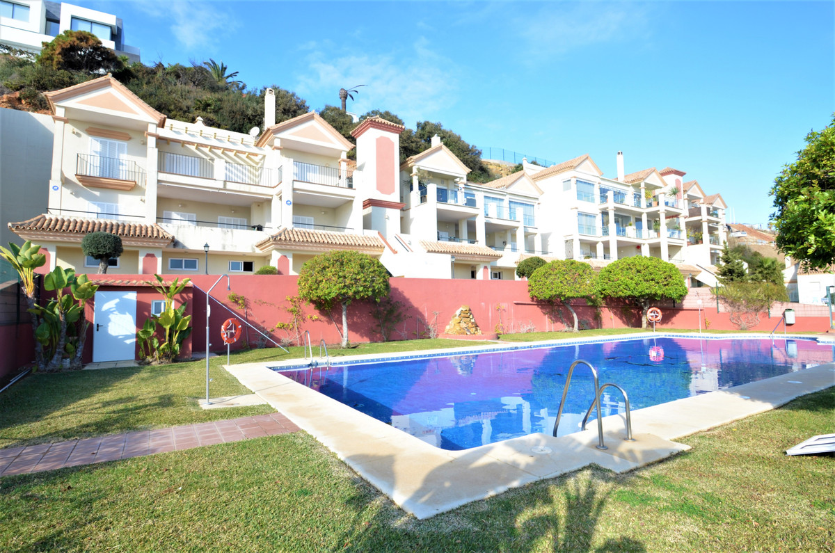 Se vende Apartamento Planta Media de 3 dormitorios en Costa Del Sol, Málaga, España