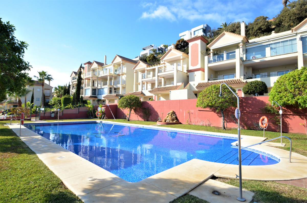 Se vende Apartamento Planta Media de 3 dormitorios en Costa Del Sol, Málaga, España