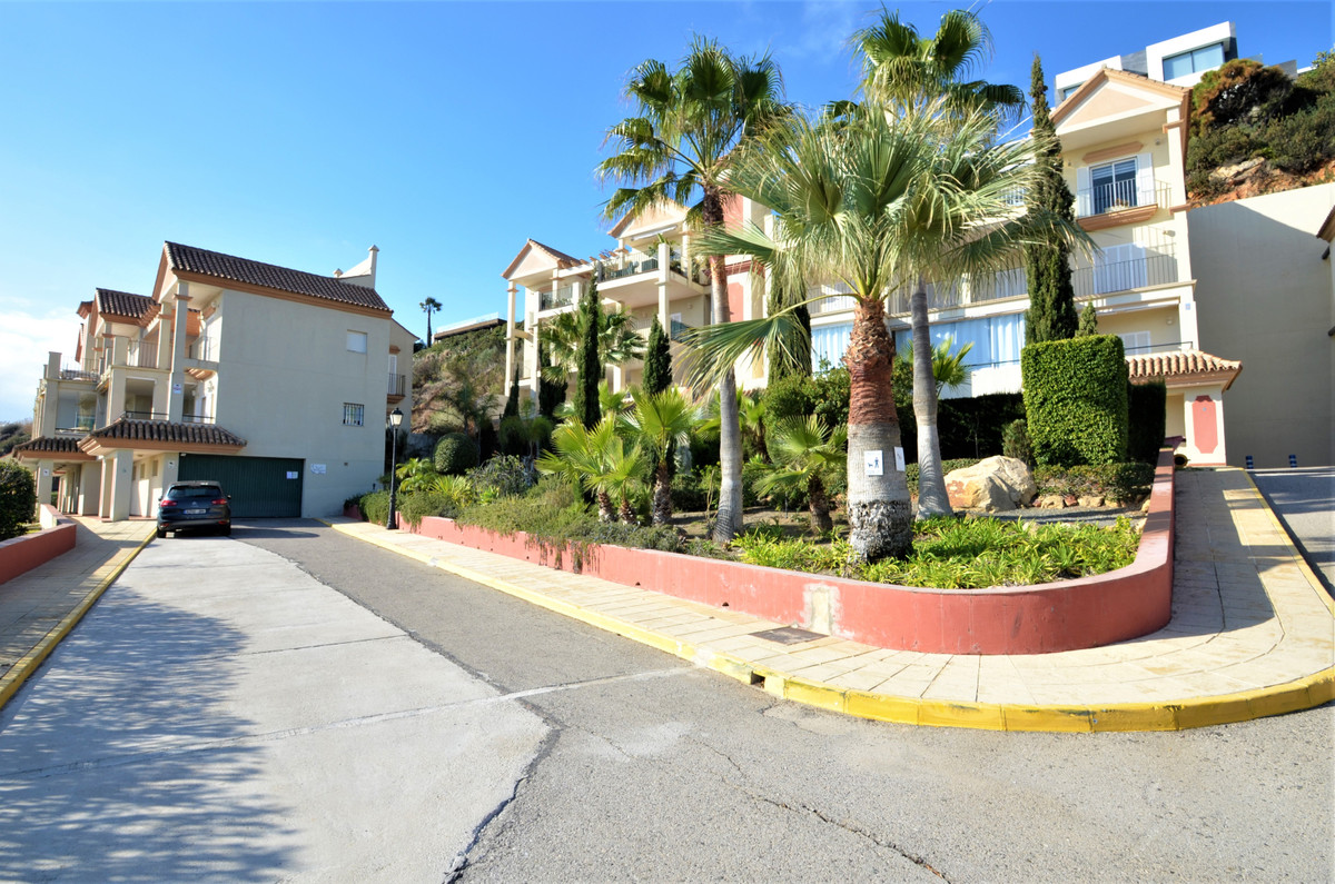 Se vende Apartamento Planta Media de 3 dormitorios en Costa Del Sol, Málaga, España