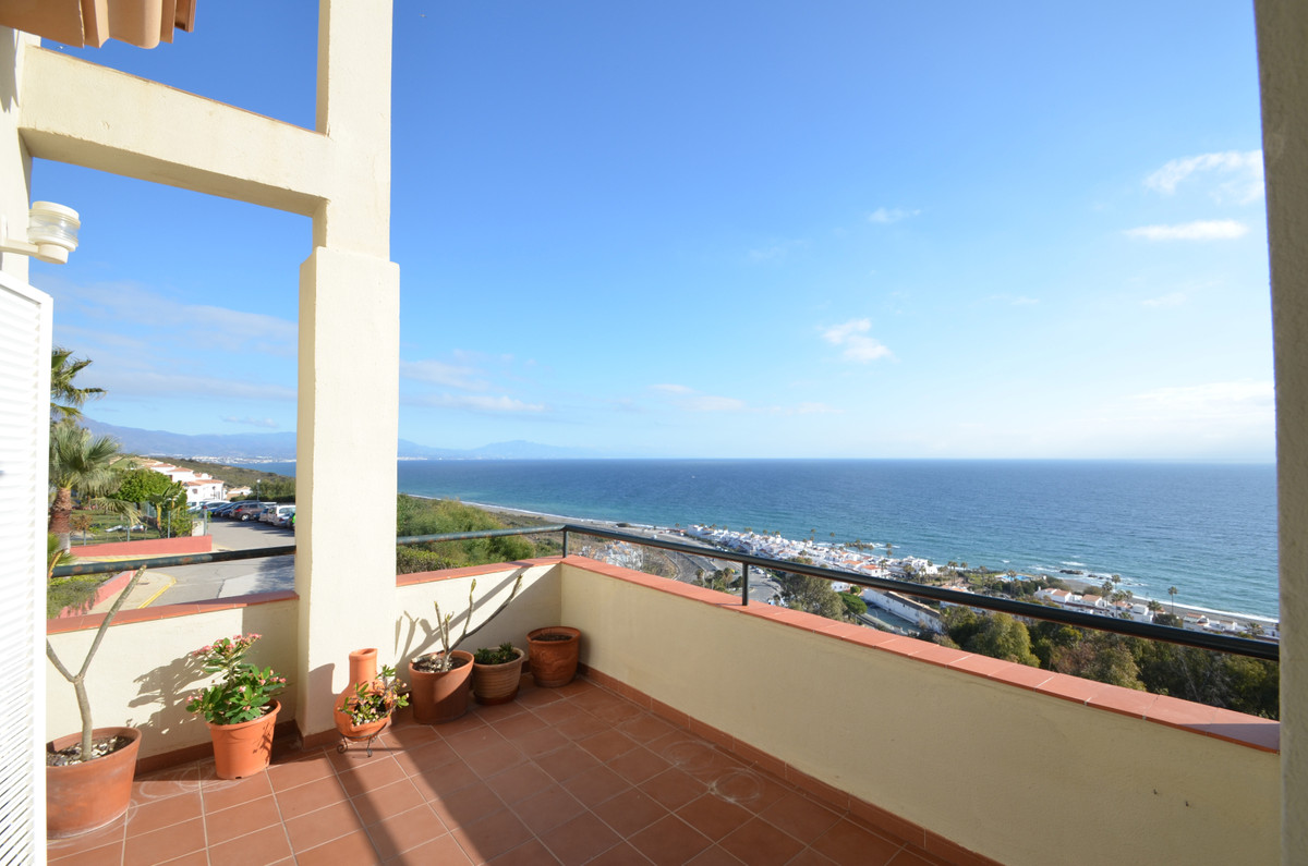 Se vende Apartamento Planta Media de 3 dormitorios en Costa Del Sol, Málaga, España