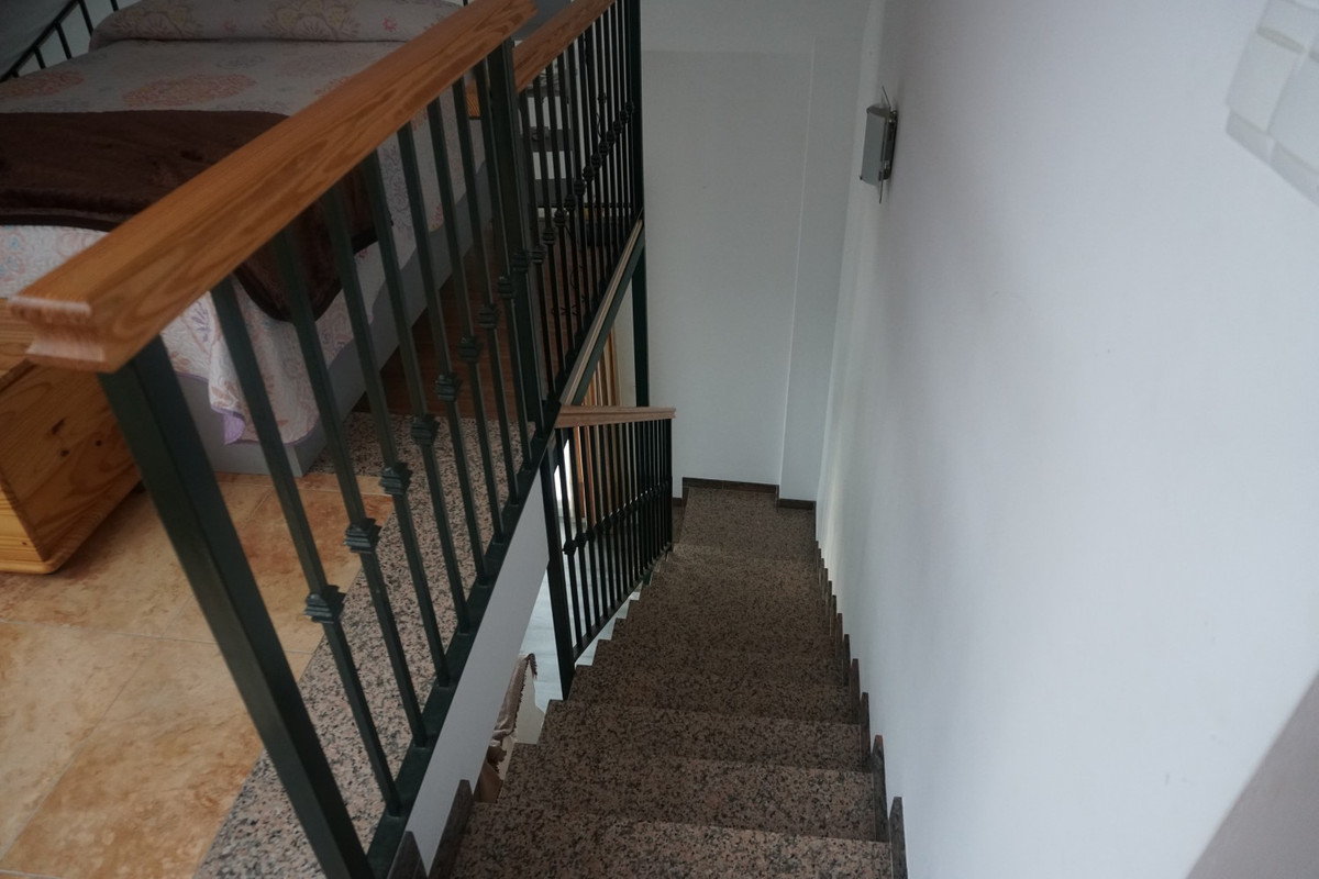 Se vende Apartamento Planta Media de 2 dormitorios en Costa Del Sol East, Málaga, España