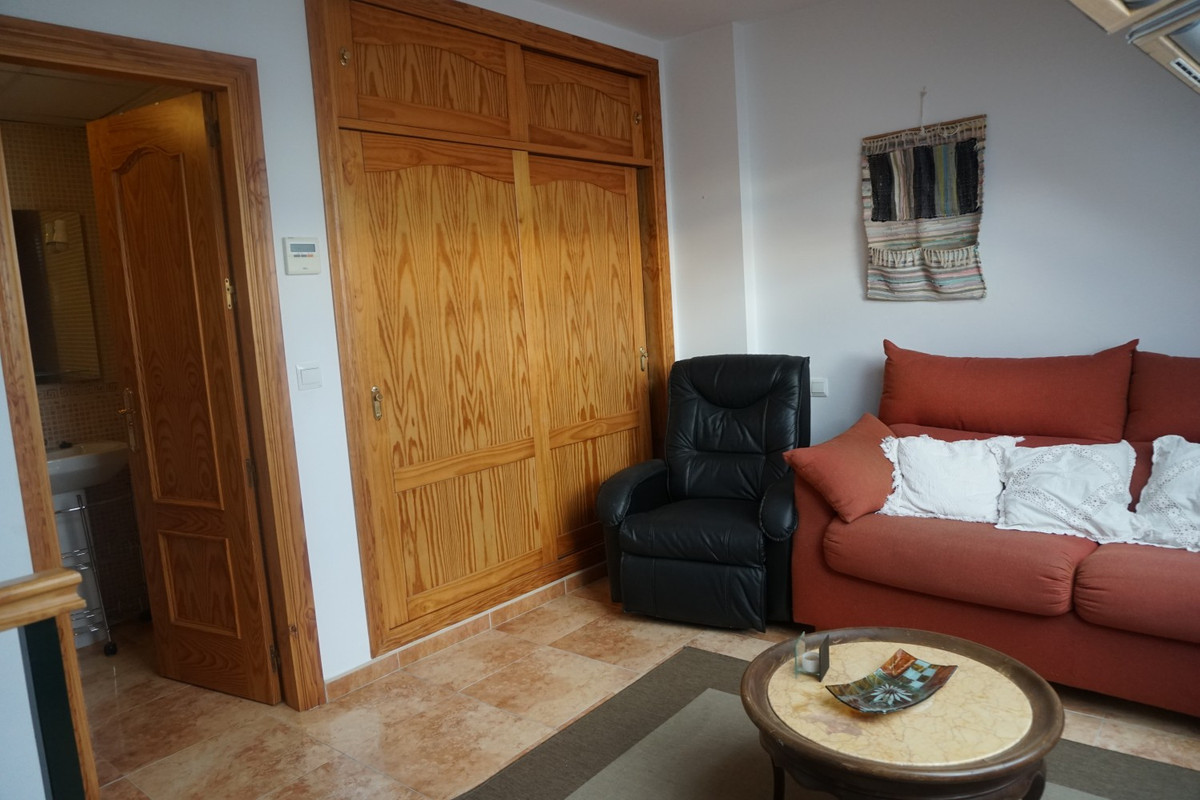 Se vende Apartamento Planta Media de 2 dormitorios en Costa Del Sol East, Málaga, España