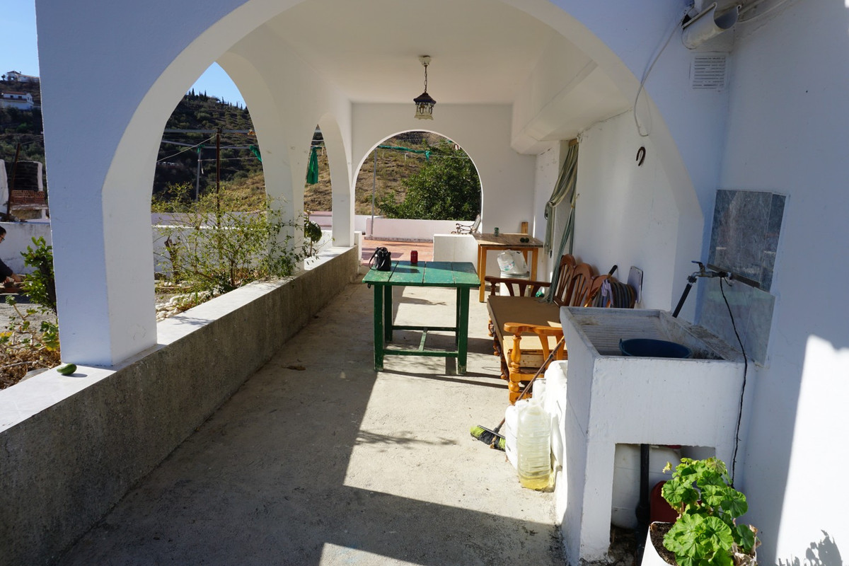 Se vende Finca - Cortijo de 3 dormitorios en Costa Del Sol East, Málaga, España