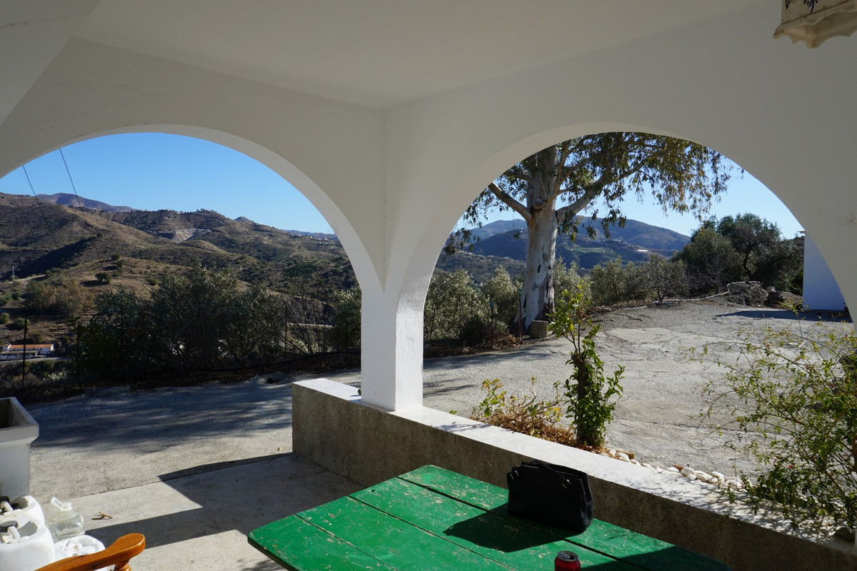Se vende Finca - Cortijo de 3 dormitorios en Costa Del Sol East, Málaga, España