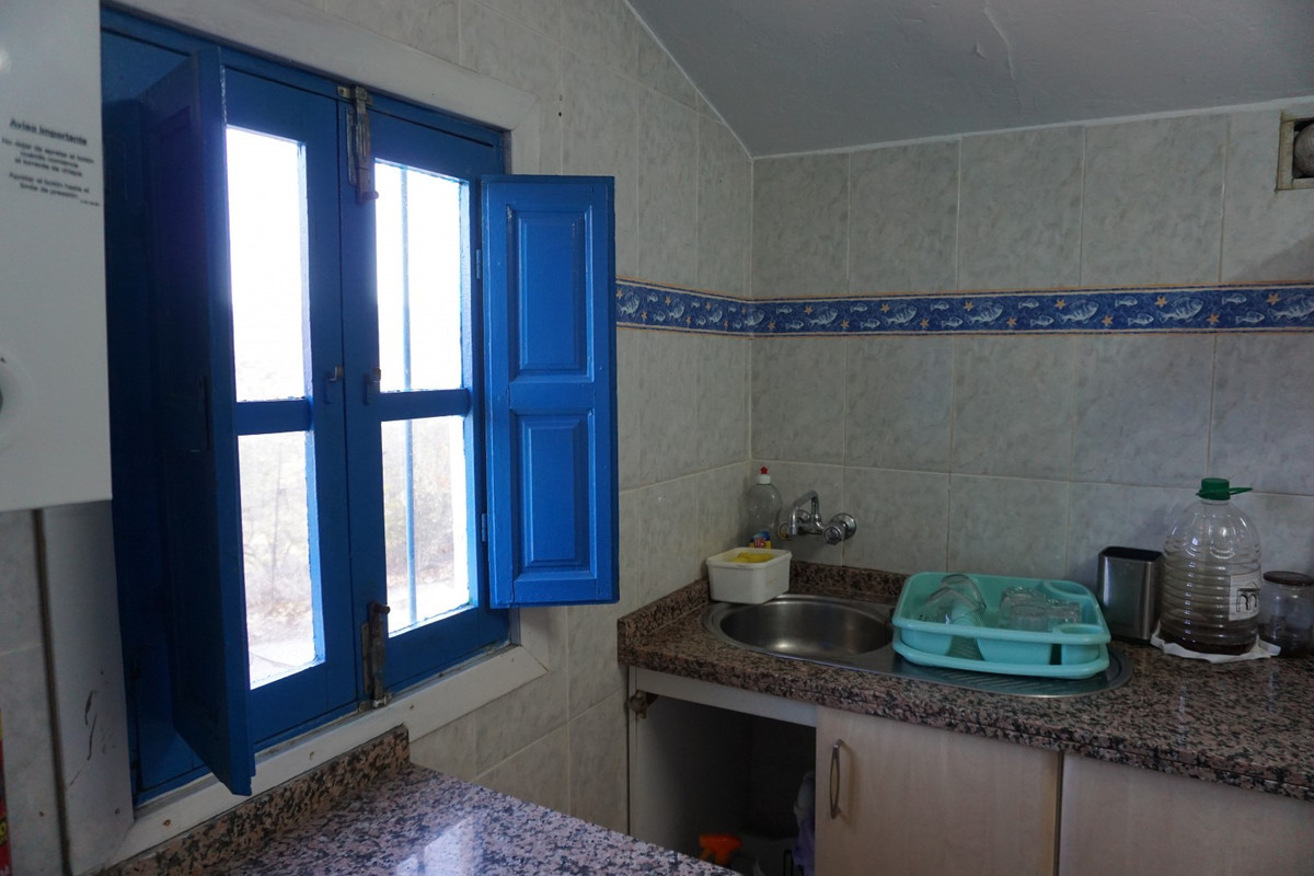 Se vende Finca - Cortijo de 3 dormitorios en Costa Del Sol East, Málaga, España