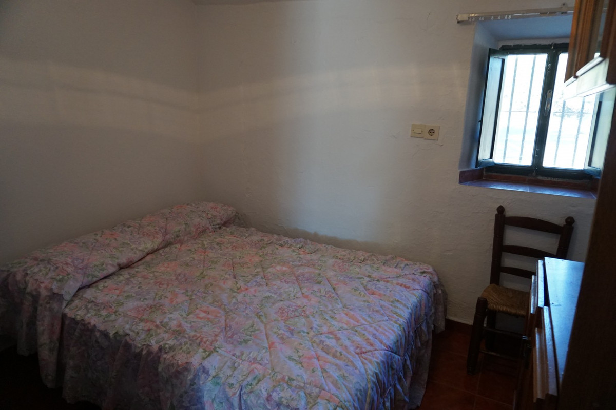 Se vende Finca - Cortijo de 3 dormitorios en Costa Del Sol East, Málaga, España