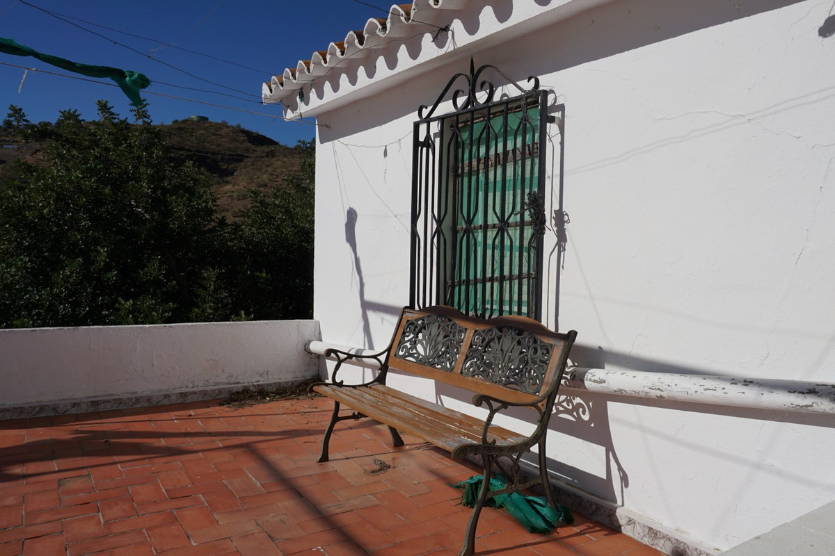 Se vende Finca - Cortijo de 3 dormitorios en Costa Del Sol East, Málaga, España