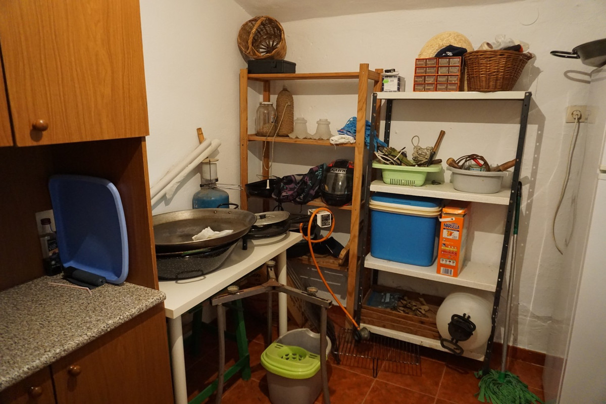 Se vende Finca - Cortijo de 3 dormitorios en Costa Del Sol East, Málaga, España