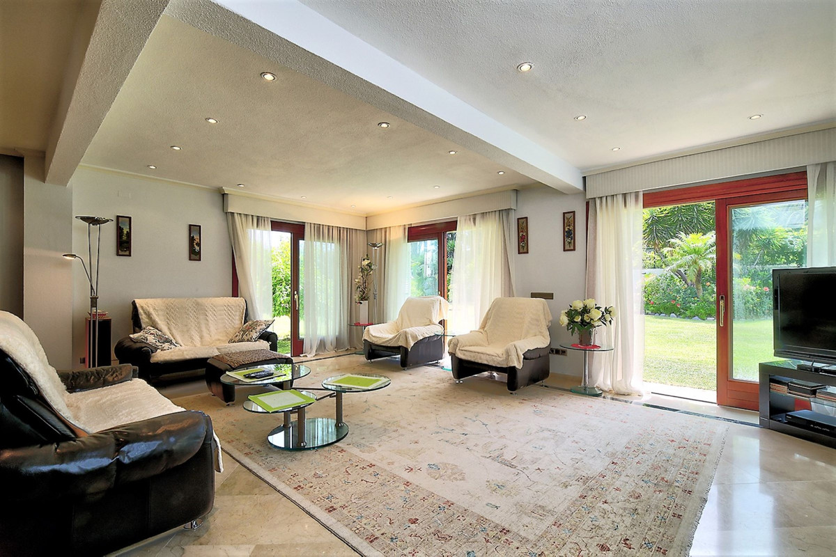 5 Bed Townhouse for sale in Costalita Costa Del Sol, Málaga, Spain