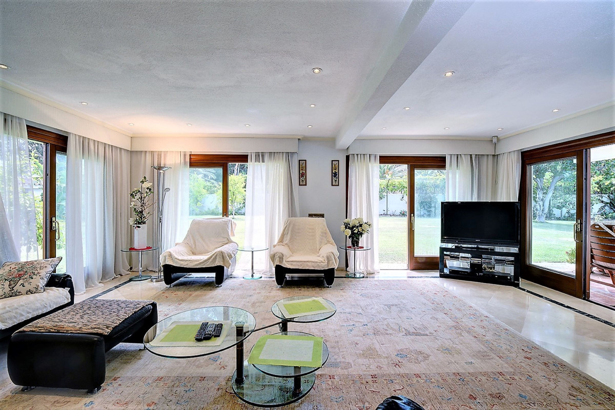 5 Bed Townhouse for sale in Costalita Costa Del Sol, Málaga, Spain