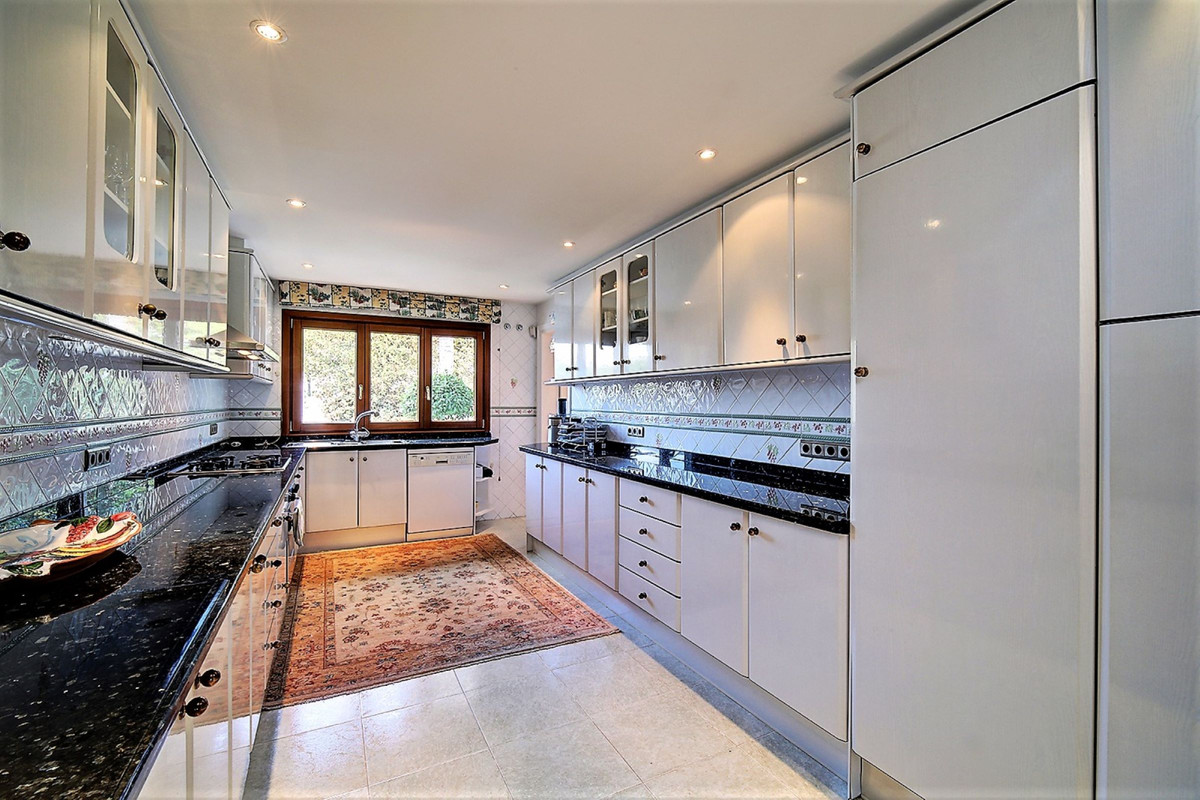 5 Bed Townhouse for sale in Costalita Costa Del Sol, Málaga, Spain