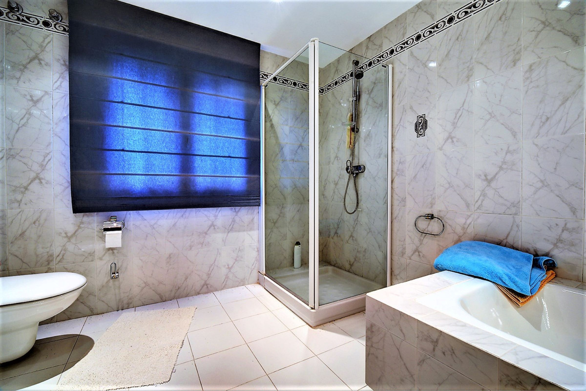 5 Bed Townhouse for sale in Costalita Costa Del Sol, Málaga, Spain