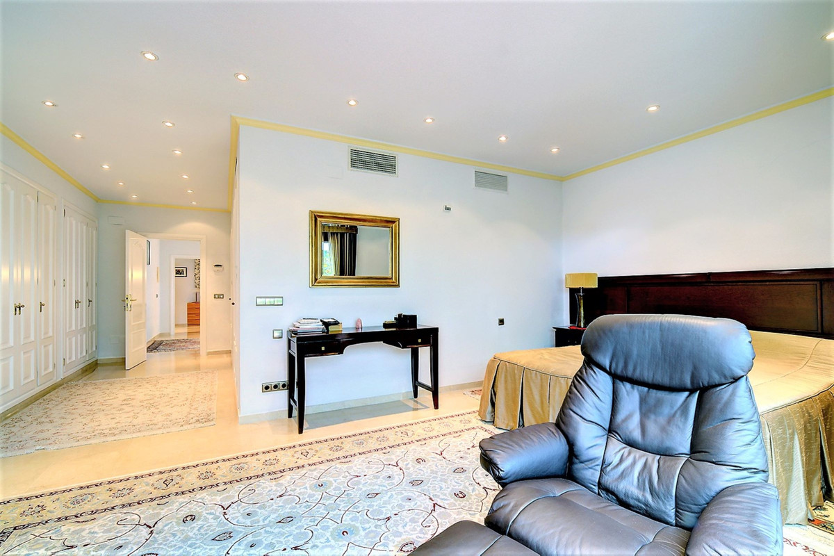 5 Bed Townhouse for sale in Costalita Costa Del Sol, Málaga, Spain