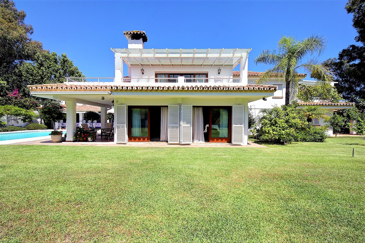 5 Bed Townhouse for sale in Costalita Costa Del Sol, Málaga, Spain