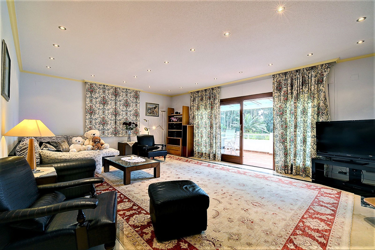 5 Bed Townhouse for sale in Costalita Costa Del Sol, Málaga, Spain