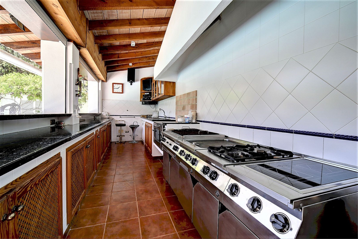 5 Bed Townhouse for sale in Costalita Costa Del Sol, Málaga, Spain