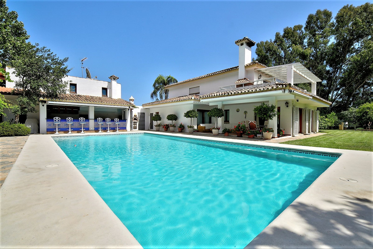 5 Bed Townhouse for sale in Costalita Costa Del Sol, Málaga, Spain