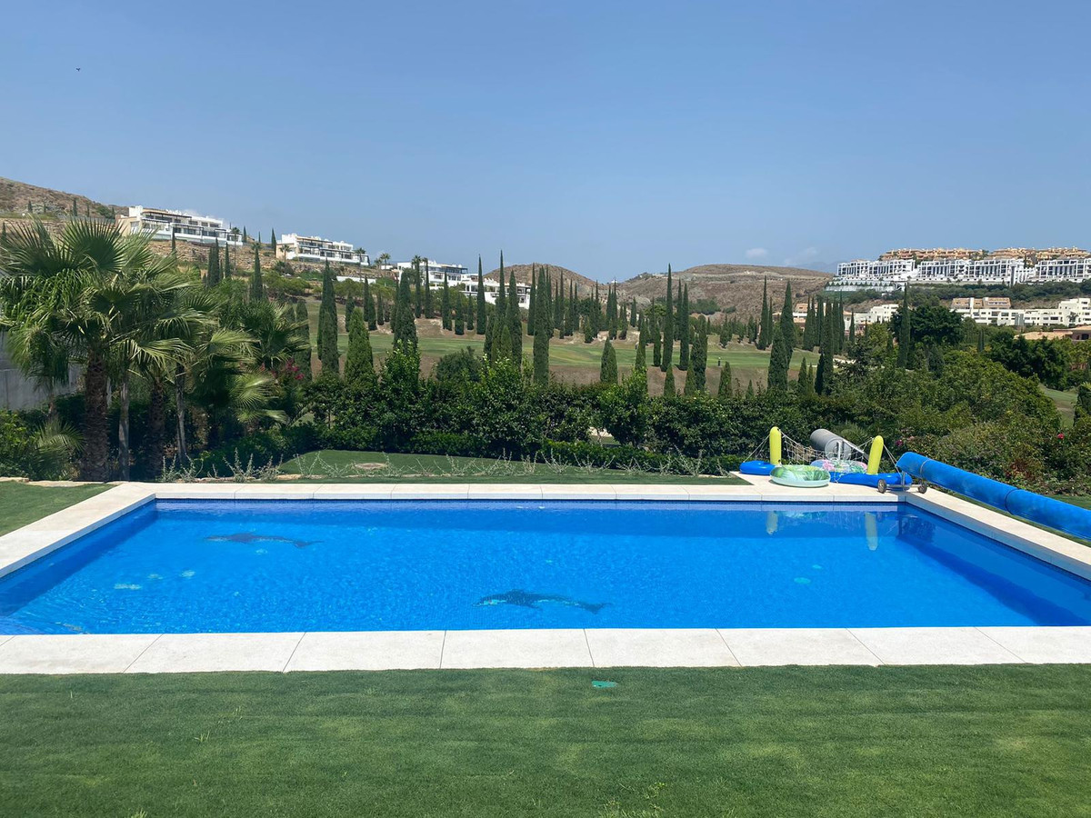 Se vende Villa - Chalet de 5 dormitorios en Costa Del Sol, Málaga, España