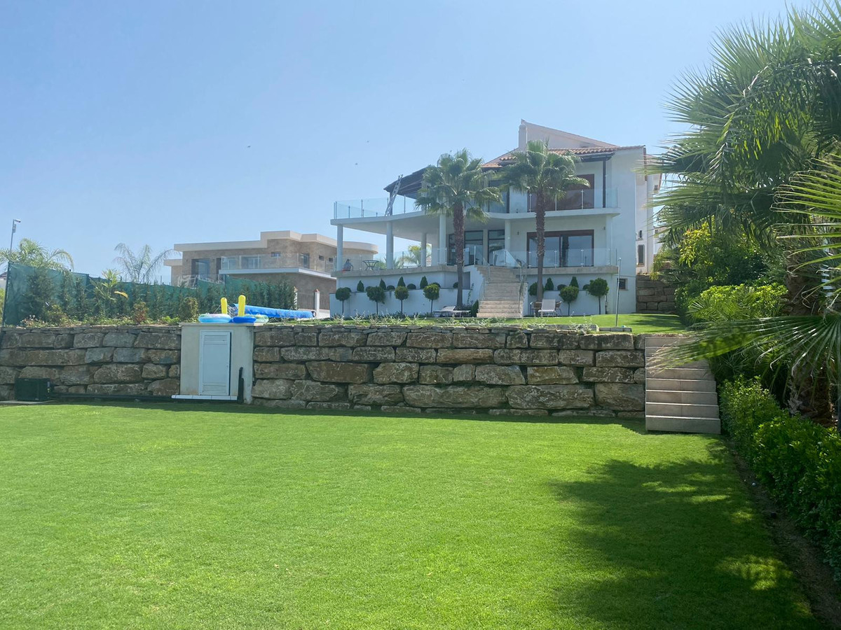 Se vende Villa - Chalet de 5 dormitorios en Costa Del Sol, Málaga, España