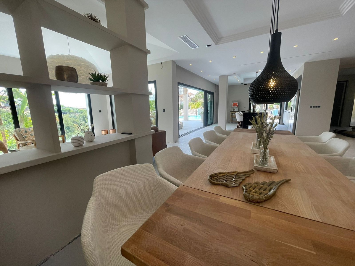 7 Bed Townhouse for sale in Elviria Costa Del Sol, Málaga, Spain