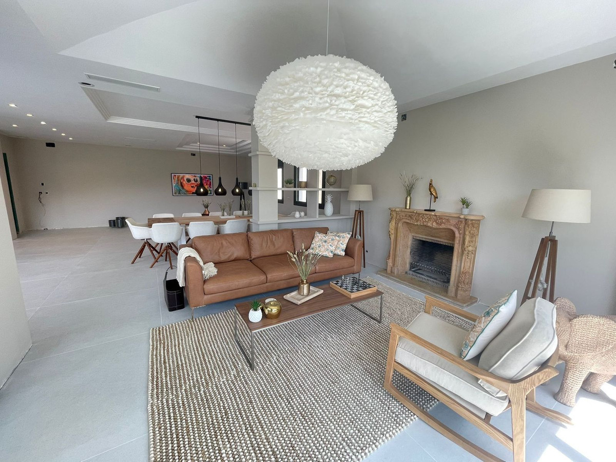 7 Bed Townhouse for sale in Elviria Costa Del Sol, Málaga, Spain