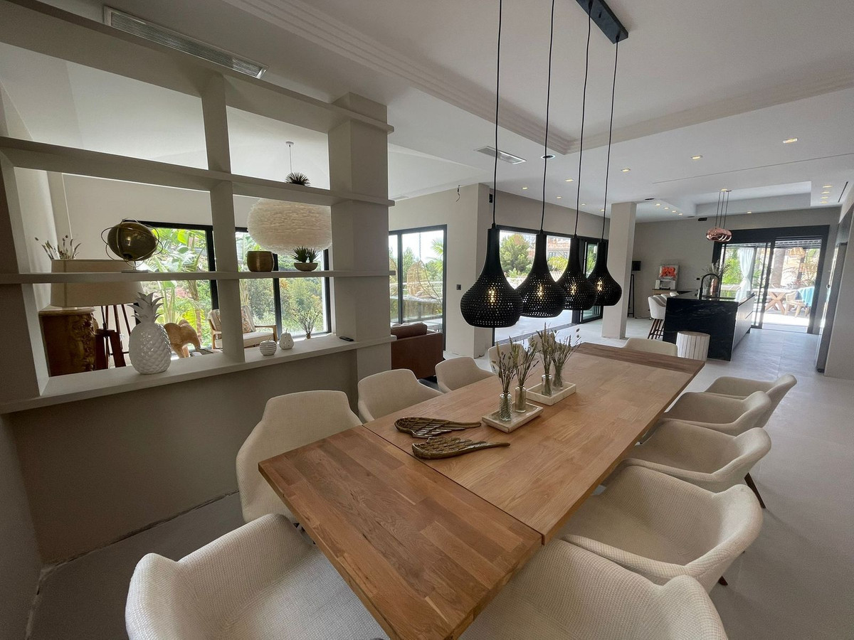 7 Bed Townhouse for sale in Elviria Costa Del Sol, Málaga, Spain