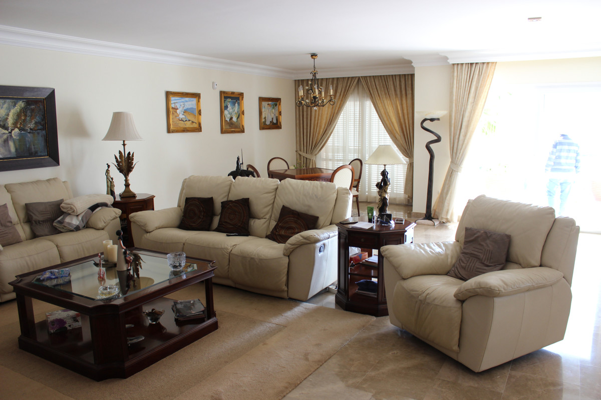 7 Bed Townhouse for sale in Artola Costa Del Sol, Málaga, Spain