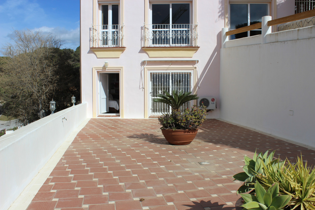 7 Bed Townhouse for sale in Artola Costa Del Sol, Málaga, Spain