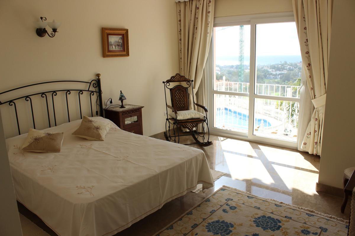 7 Bed Townhouse for sale in Artola Costa Del Sol, Málaga, Spain