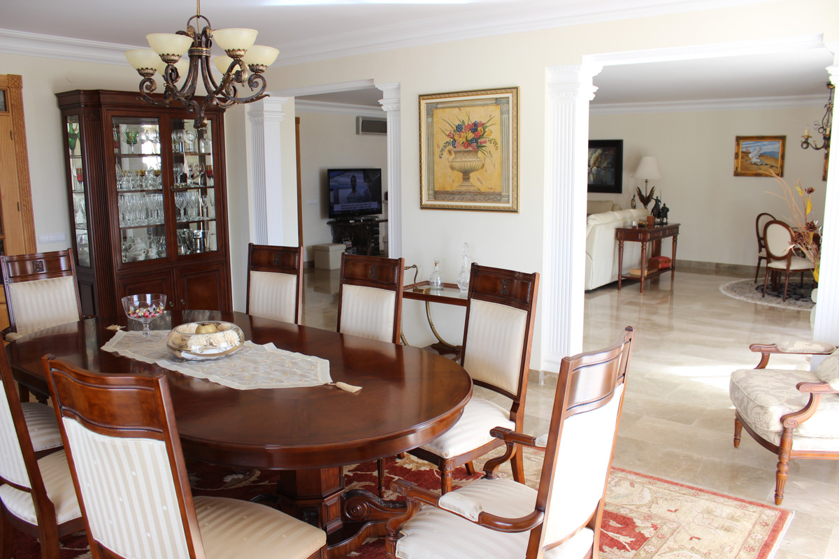 7 Bed Townhouse for sale in Artola Costa Del Sol, Málaga, Spain