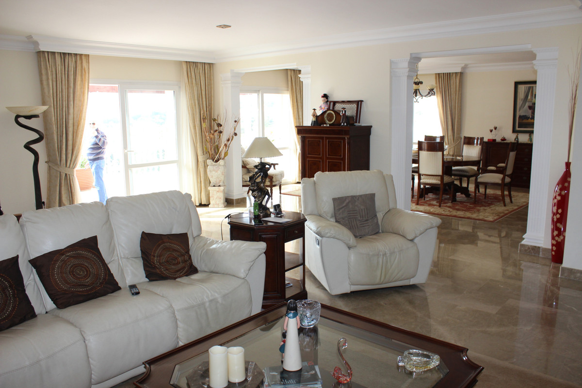 7 Bed Townhouse for sale in Artola Costa Del Sol, Málaga, Spain