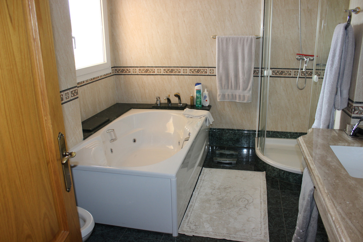 7 Bed Townhouse for sale in Artola Costa Del Sol, Málaga, Spain