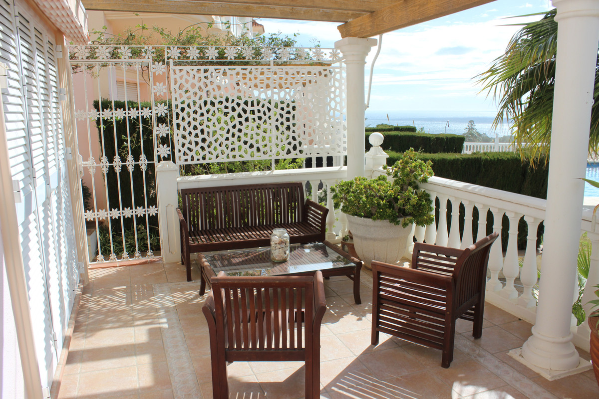 7 Bed Townhouse for sale in Artola Costa Del Sol, Málaga, Spain