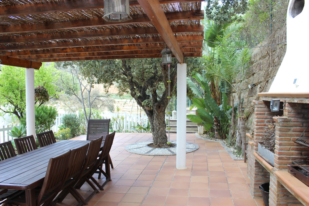 7 Bed Townhouse for sale in Artola Costa Del Sol, Málaga, Spain
