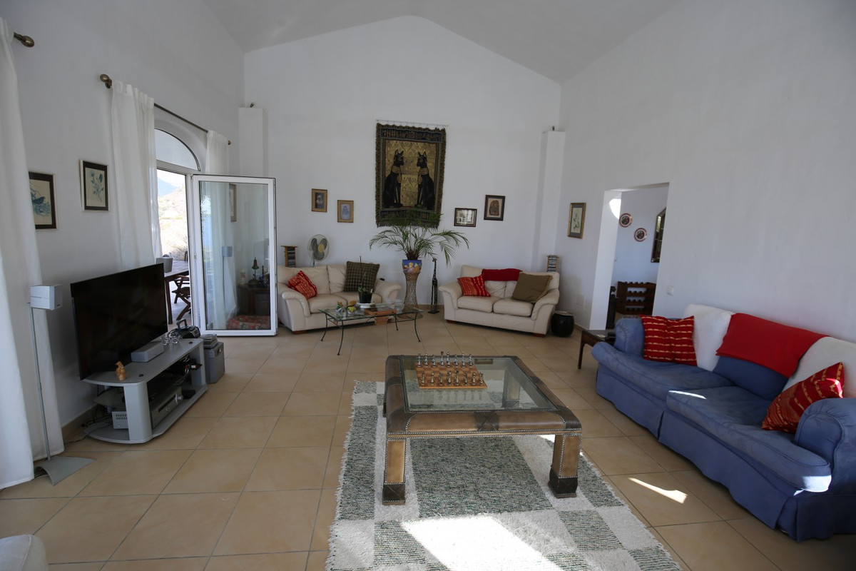Se vende Villa - Chalet de 4 dormitorios en Costa Del Sol East, Málaga, España