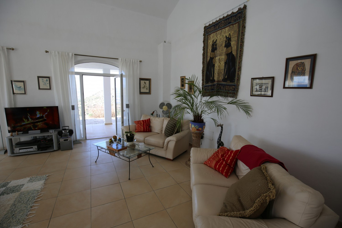 Se vende Villa - Chalet de 4 dormitorios en Costa Del Sol East, Málaga, España