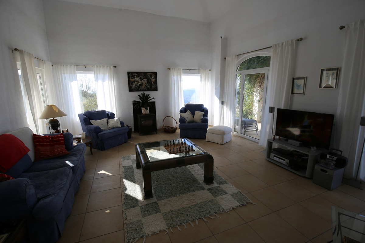 Se vende Villa - Chalet de 4 dormitorios en Costa Del Sol East, Málaga, España