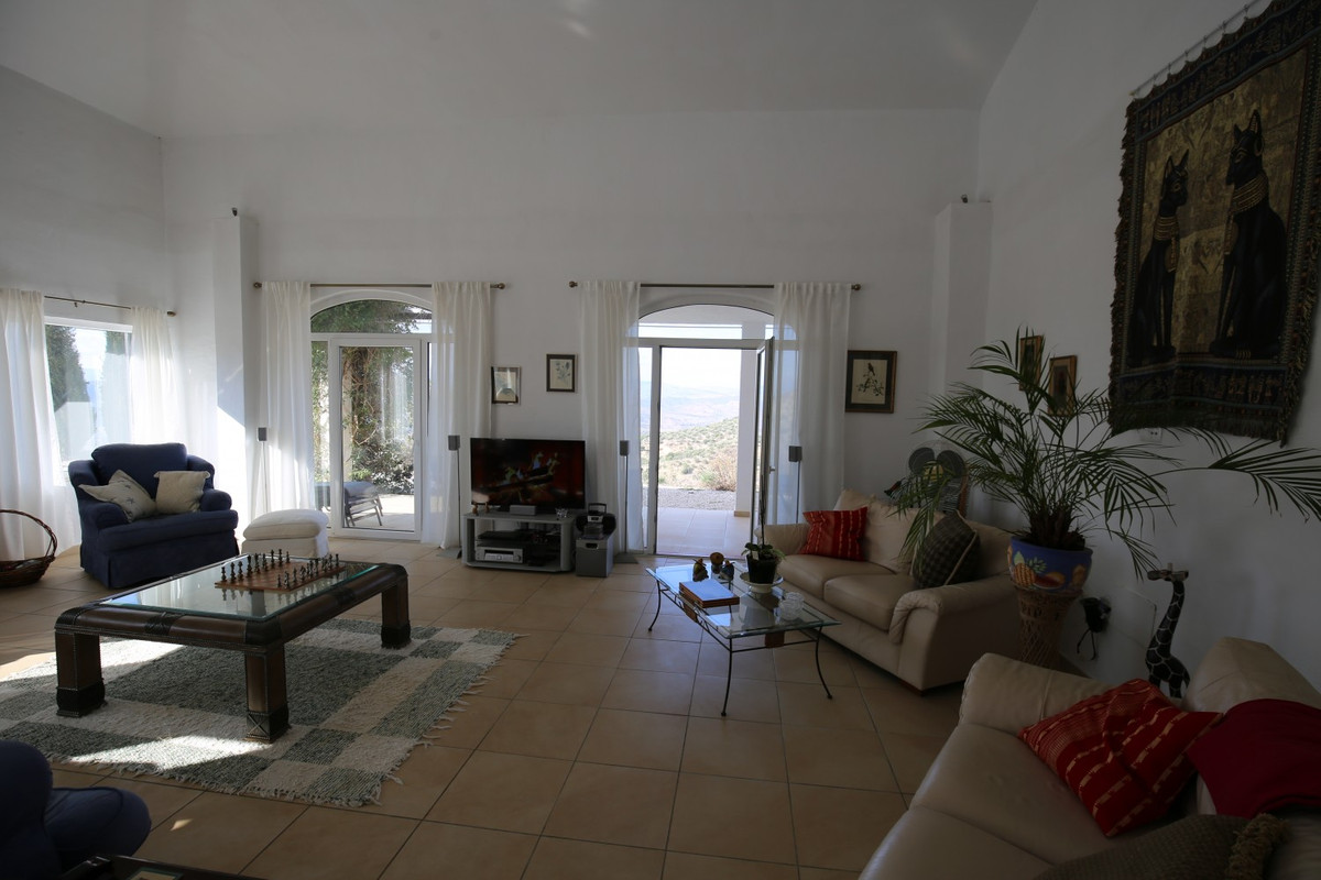 Se vende Villa - Chalet de 4 dormitorios en Costa Del Sol East, Málaga, España