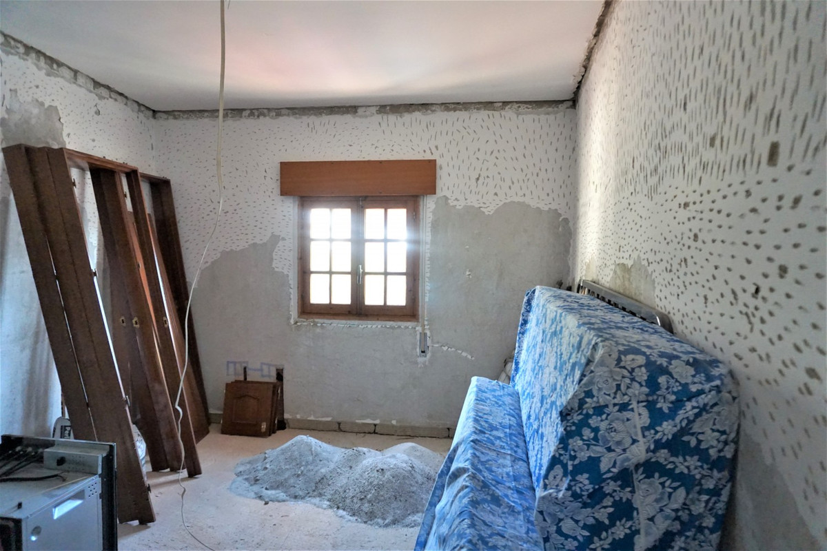 Se vende Apartamento Planta Media de 3 dormitorios en Costa Del Sol East, Málaga, España