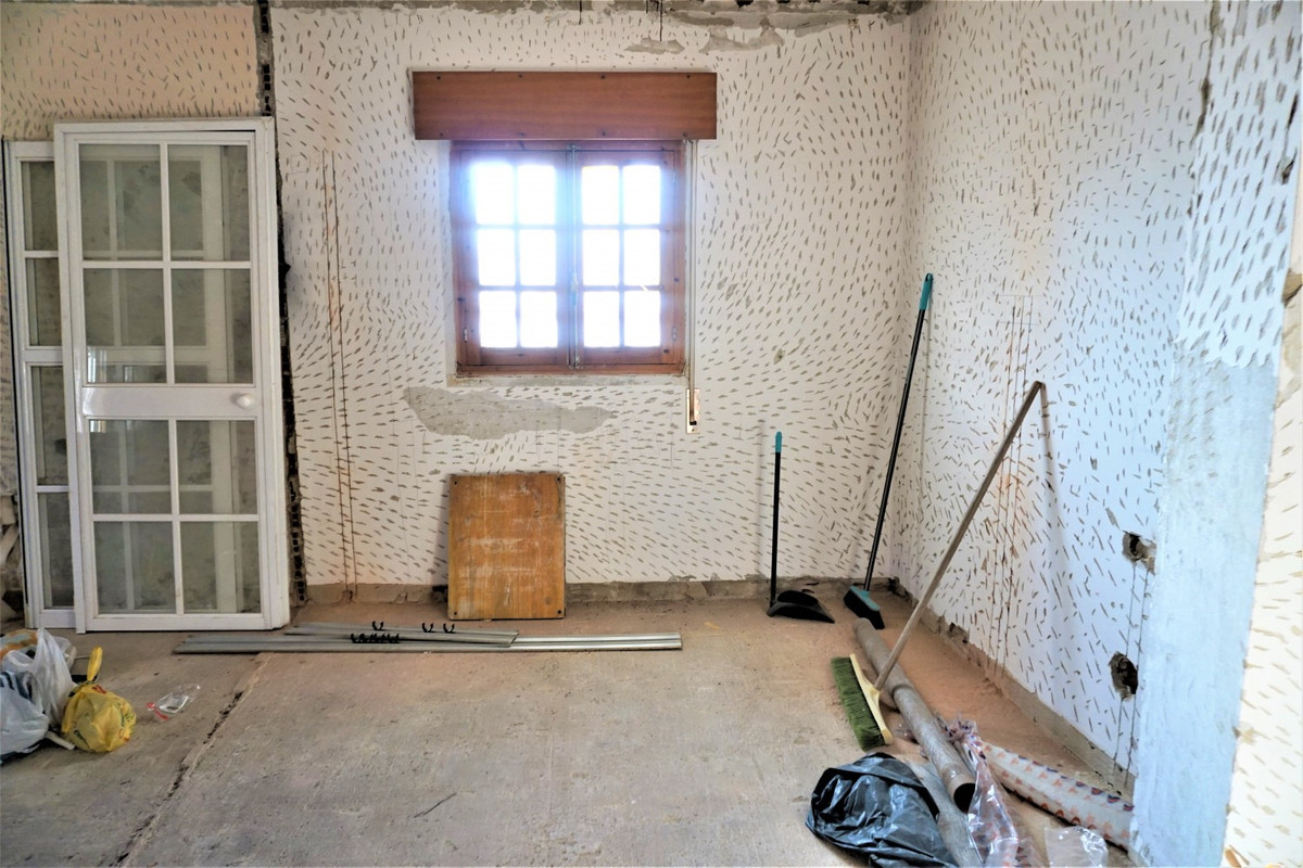 Se vende Apartamento Planta Media de 3 dormitorios en Costa Del Sol East, Málaga, España
