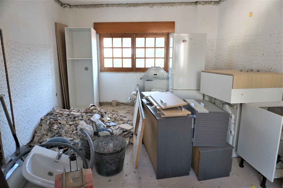 Se vende Apartamento Planta Media de 3 dormitorios en Costa Del Sol East, Málaga, España