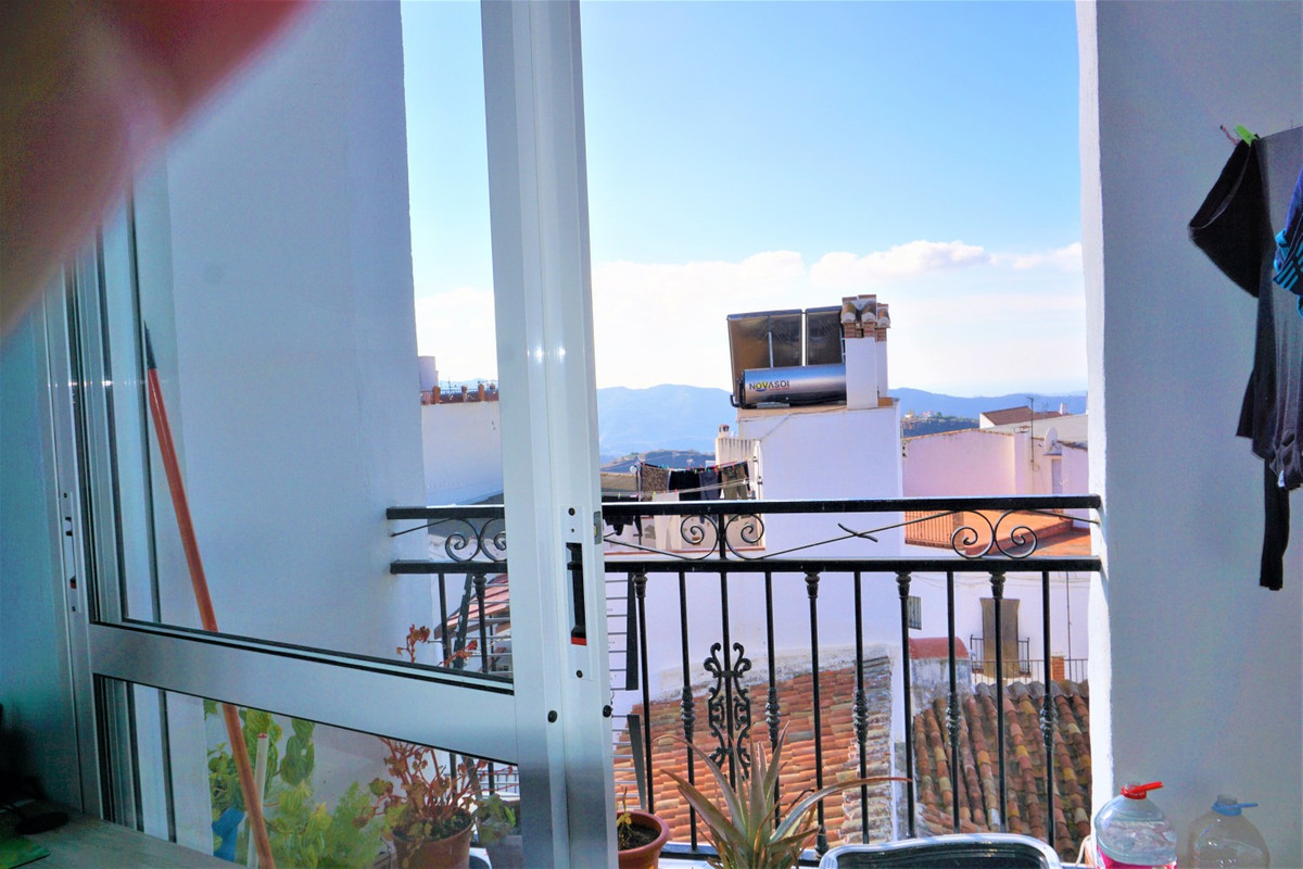 Se vende Apartamento Planta Media de 4 dormitorios en Costa Del Sol East, Málaga, España
