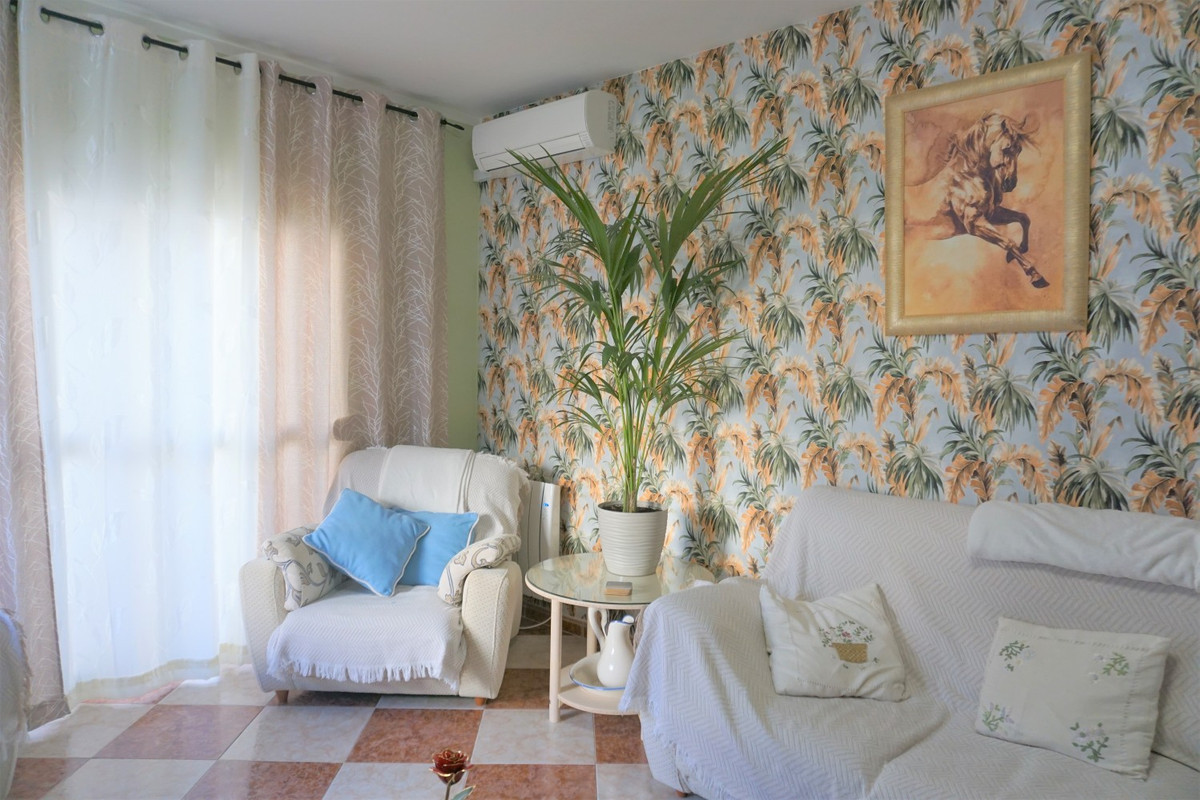 Se vende Apartamento Planta Media de 4 dormitorios en Costa Del Sol East, Málaga, España