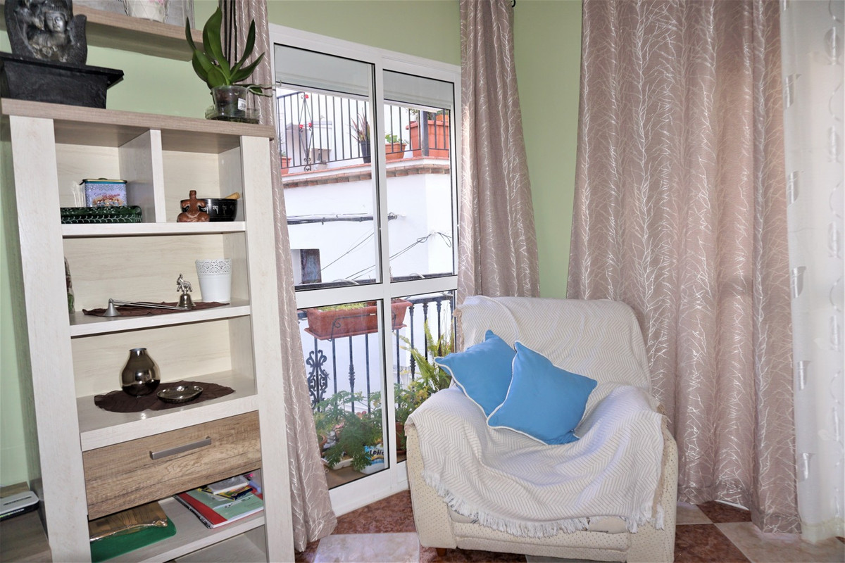Se vende Apartamento Planta Media de 4 dormitorios en Costa Del Sol East, Málaga, España