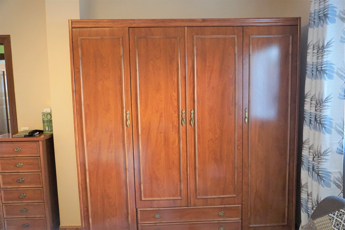 Se vende Apartamento Planta Media de 4 dormitorios en Costa Del Sol East, Málaga, España