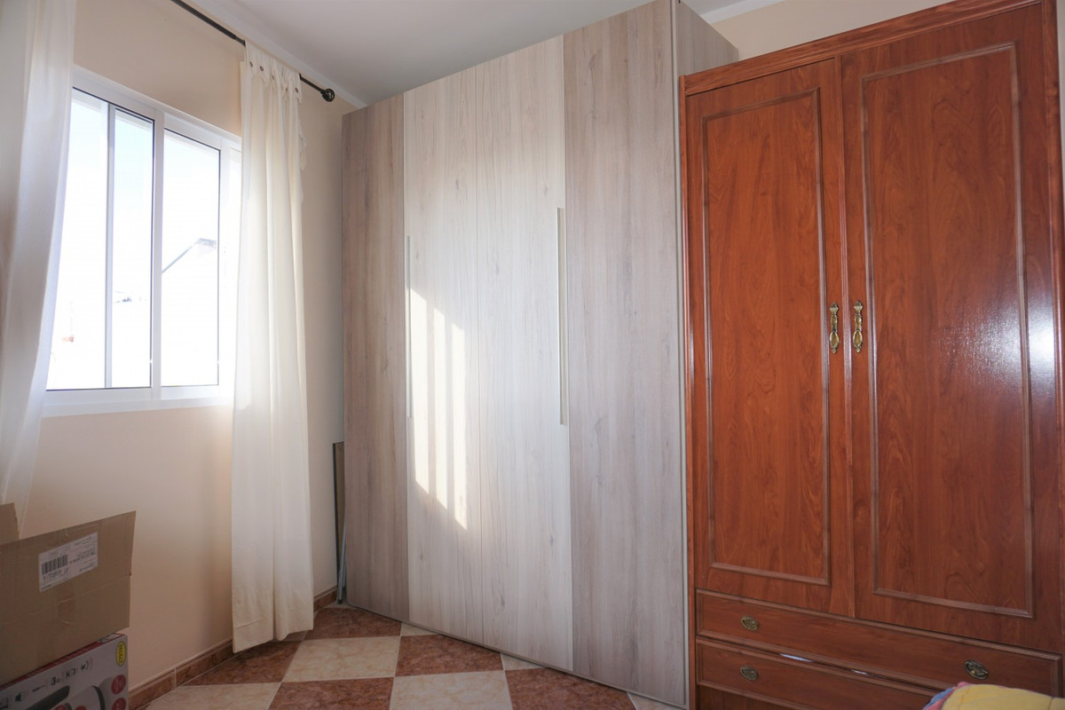 Se vende Apartamento Planta Media de 4 dormitorios en Costa Del Sol East, Málaga, España
