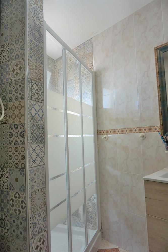 Se vende Apartamento Planta Media de 4 dormitorios en Costa Del Sol East, Málaga, España