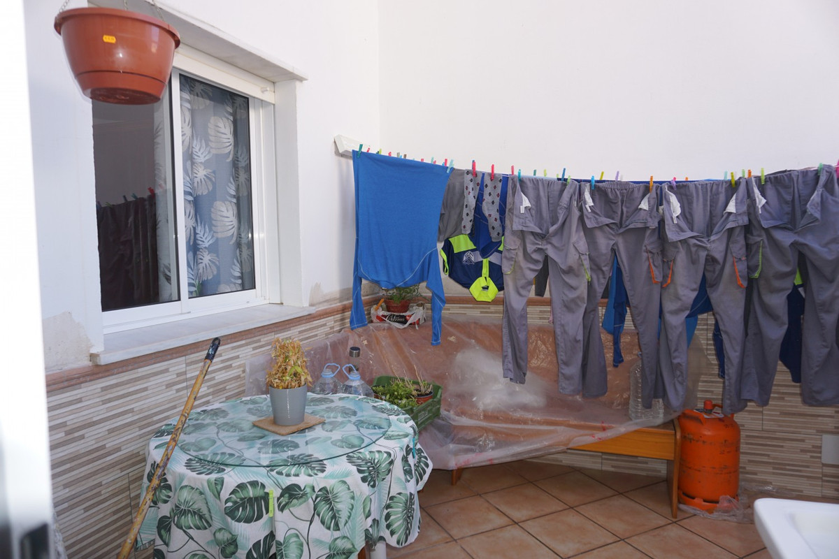Se vende Apartamento Planta Media de 4 dormitorios en Costa Del Sol East, Málaga, España